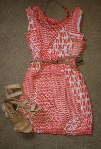 FINAL PRICE DROP!! Cute Summer Dress🤍🧡